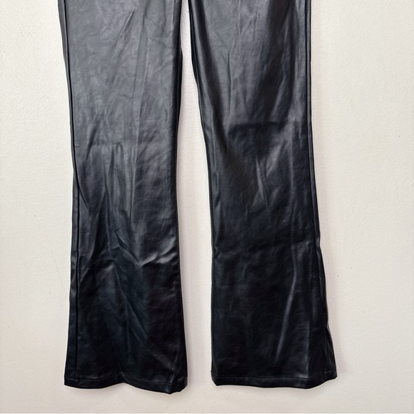Gap Womens 29 High Rise Vegan Leather 70s Flare Pant - Picture 7 of 14